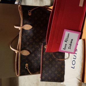 LV Monogram Neverfull MM Cherry Interior